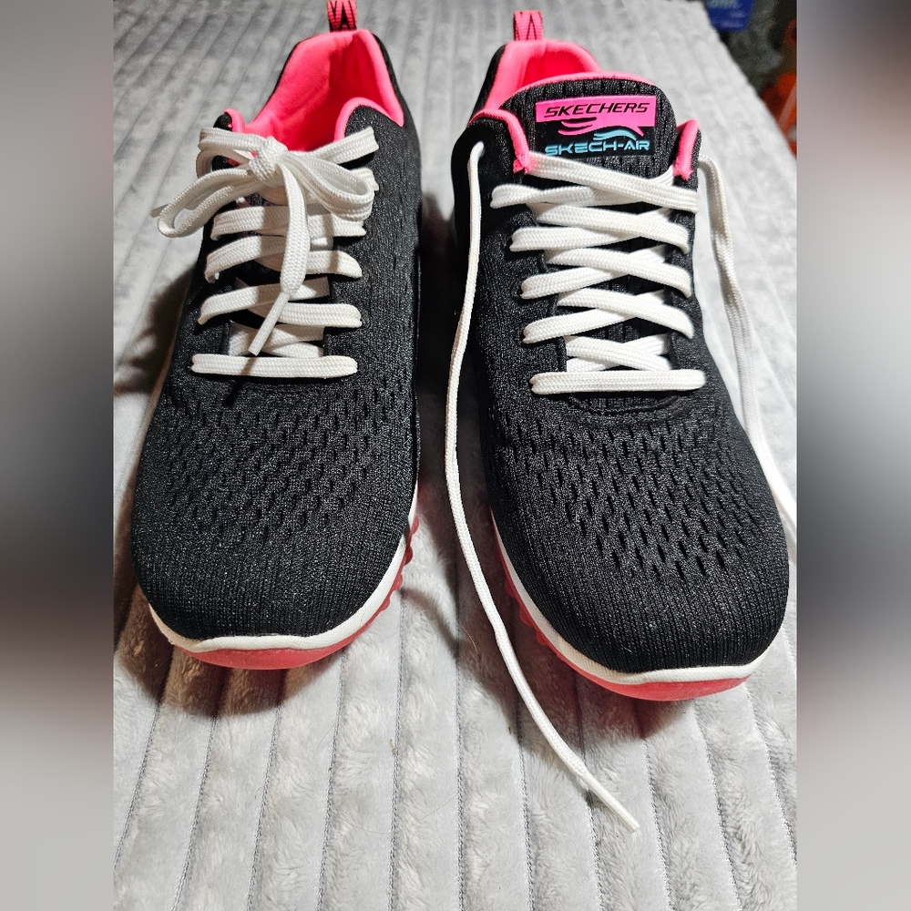 Skechers Women's 9W Black Sneakers with Pink Highlights